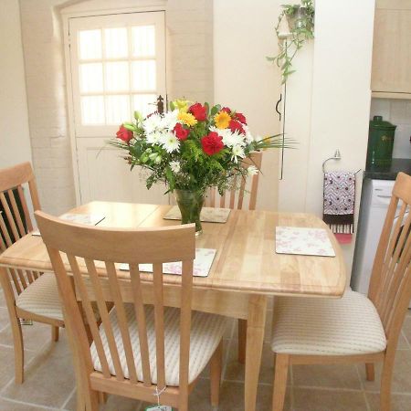 Falstaff Cottage For Up To 5, Stratford Upon Avon Exterior photo
